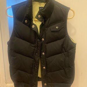 Gap women black puffer vest size xs